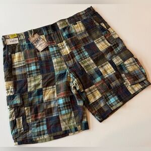 NWT Round Tree & Yorke Men’s 46 Patchwork Cargo Shorts 11” Inseam Madras Plaid